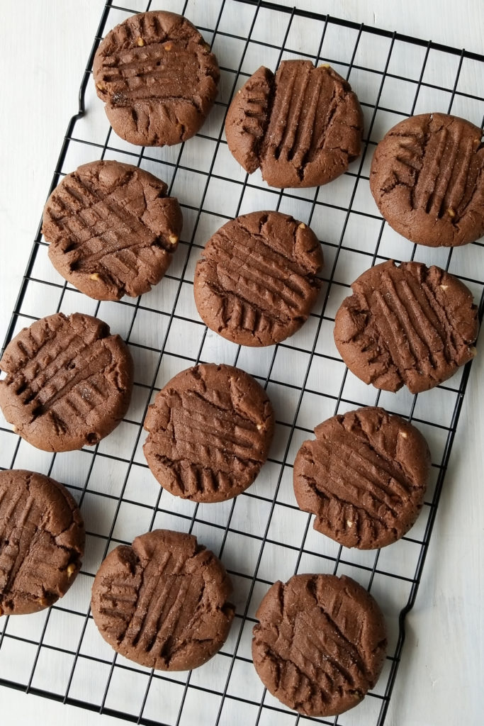 peanut butter chocolate cookies 