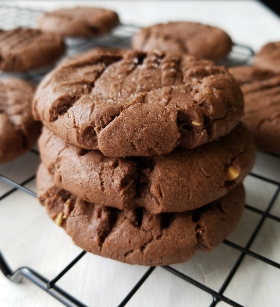 peanut butter cookies with chocolate 