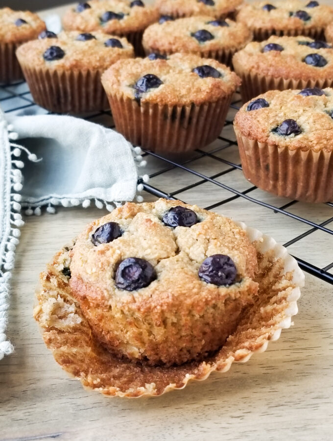 healthy blueberry banana muffins