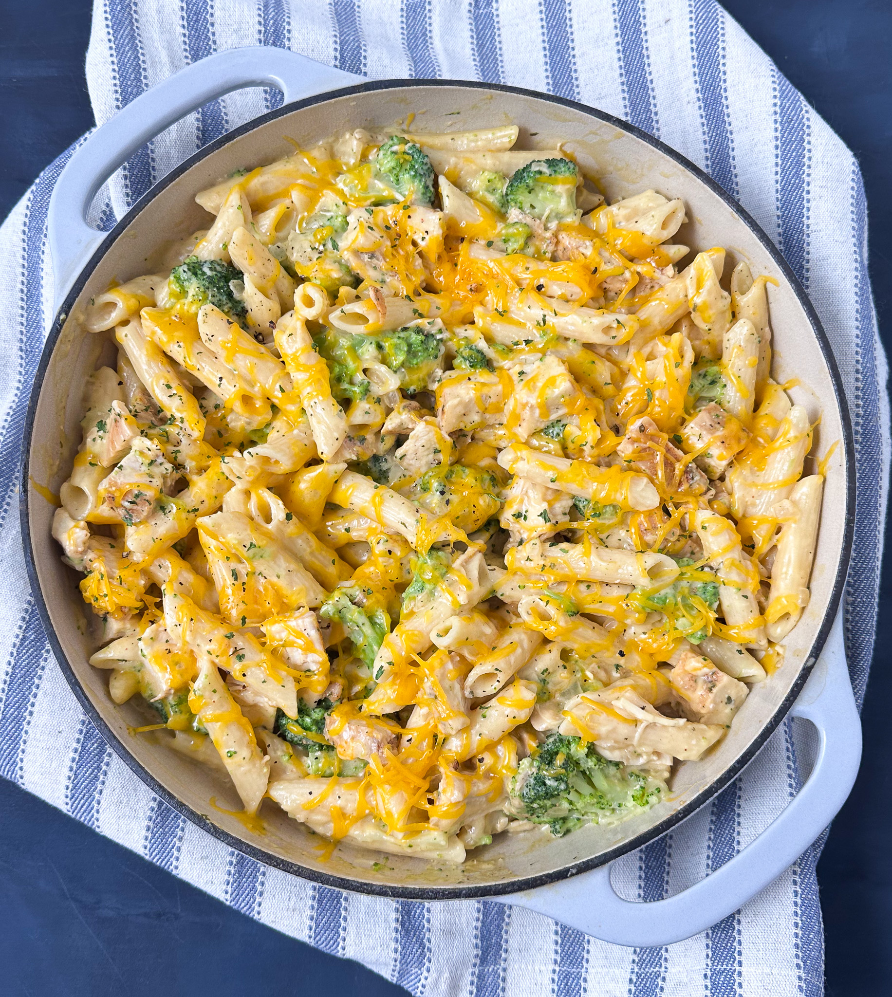 CHEDDAR CHICKEN BROCCOLI PASTA