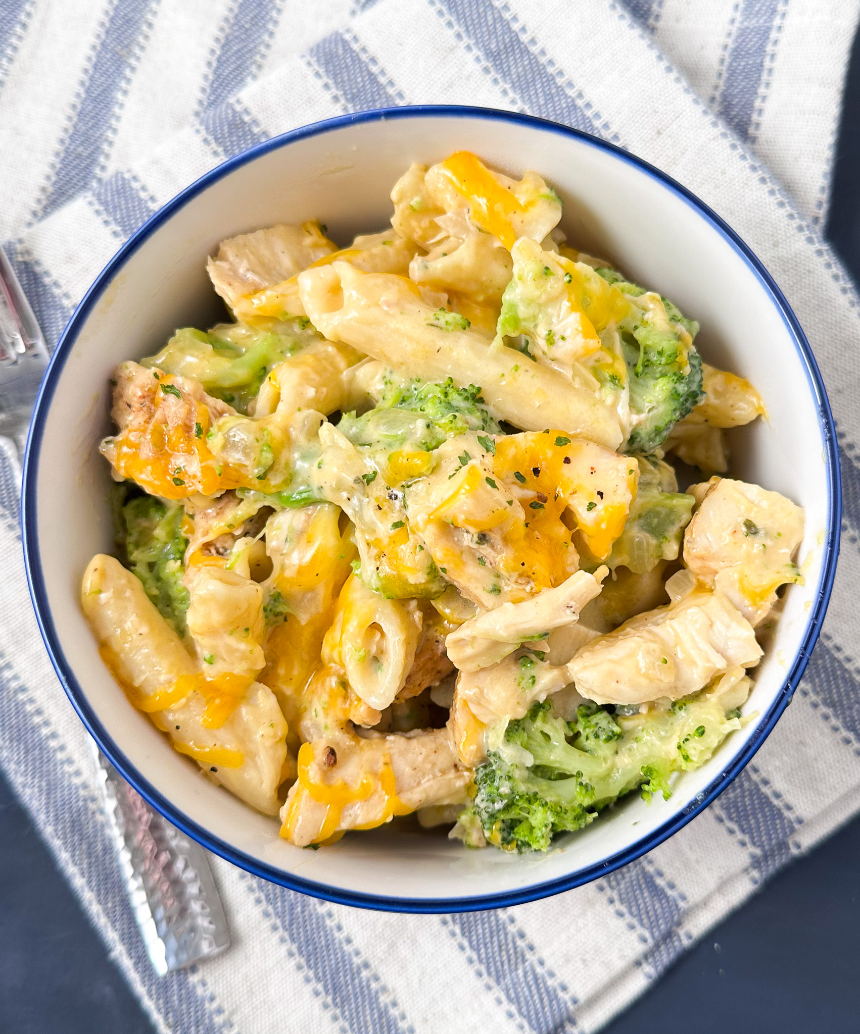 CHEDDAR CHICKEN BROCCOLI PASTA