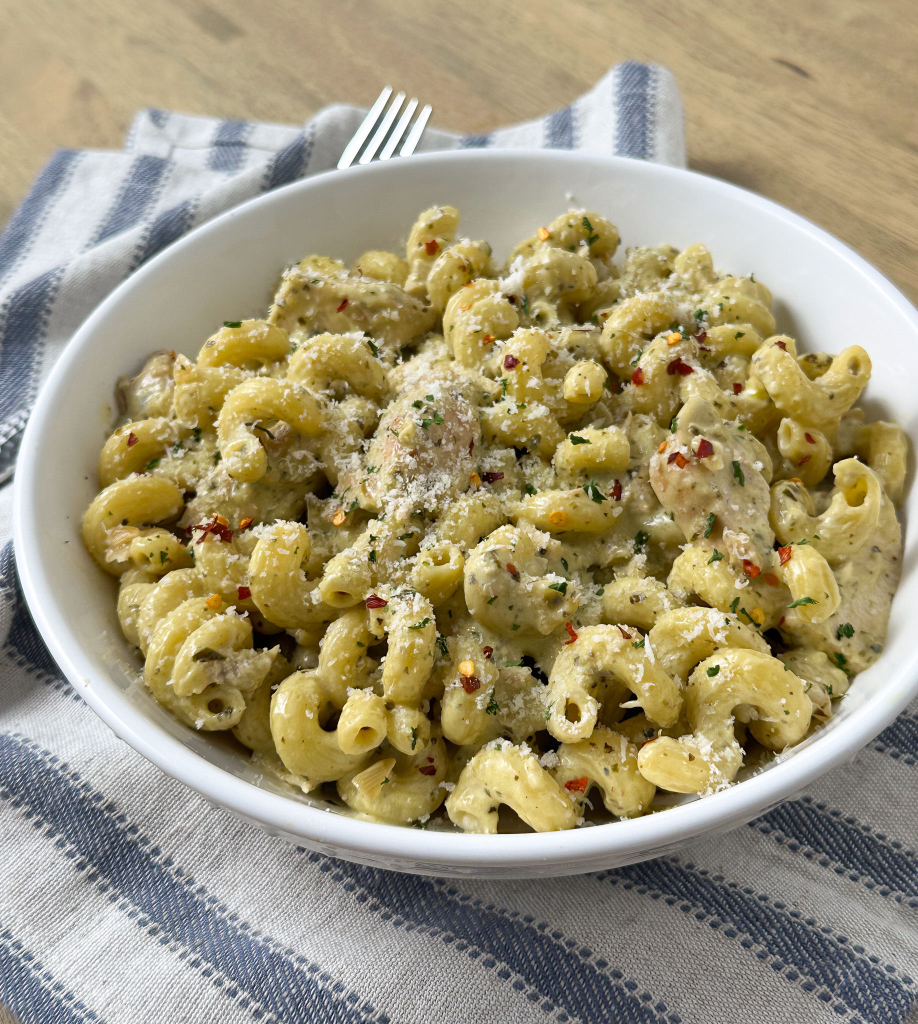 creamy pesto chicken cavatappi