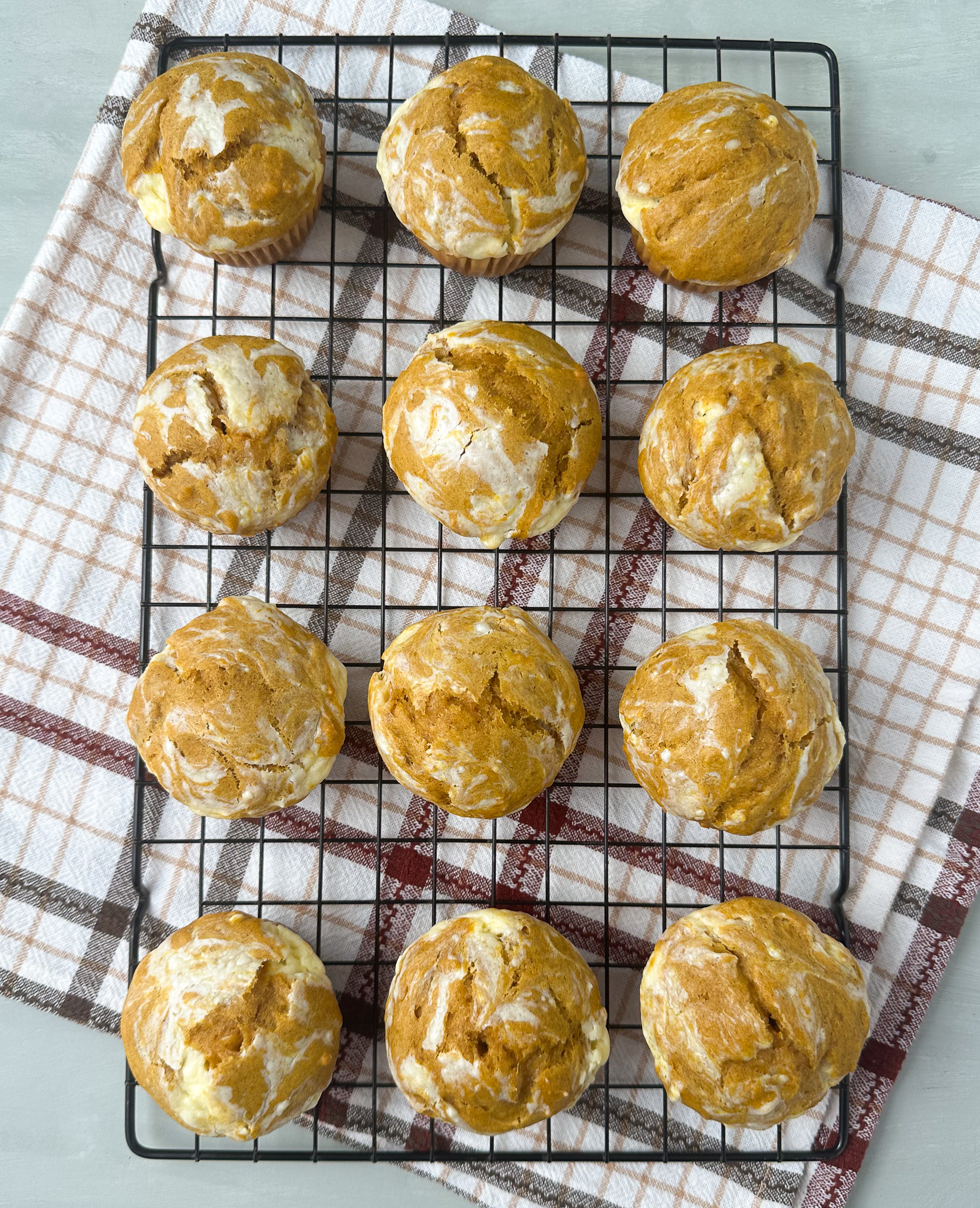 pumpkin cream cheese muffins