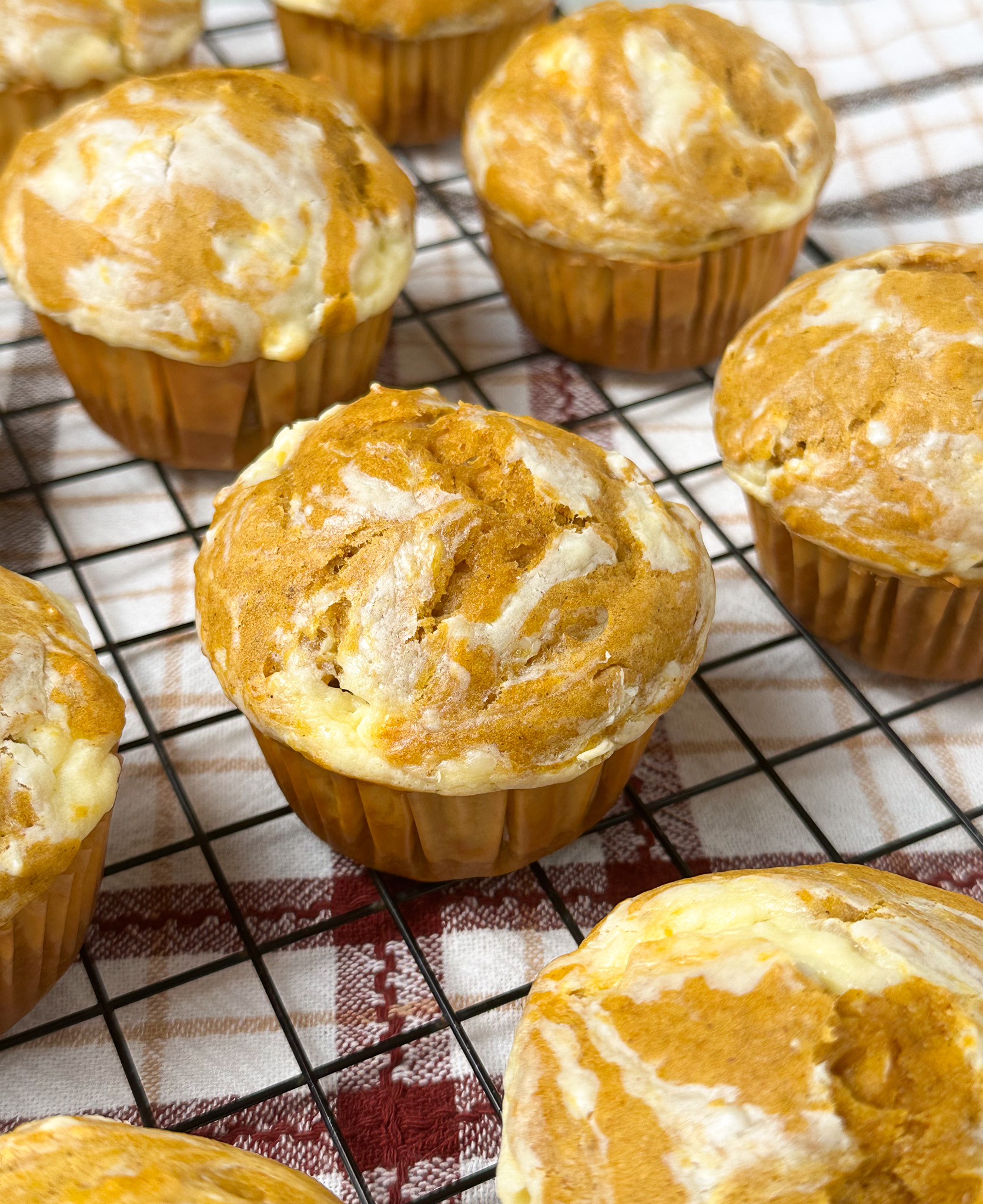 pumpkin cream cheese muffins